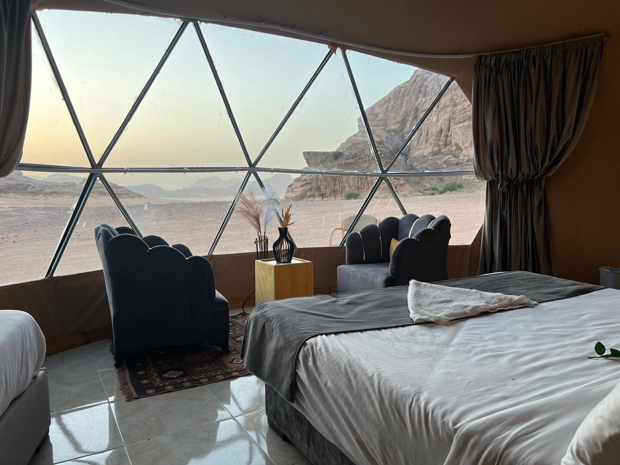 Magic Rum Hussen Wadi Rum Exteriör bild