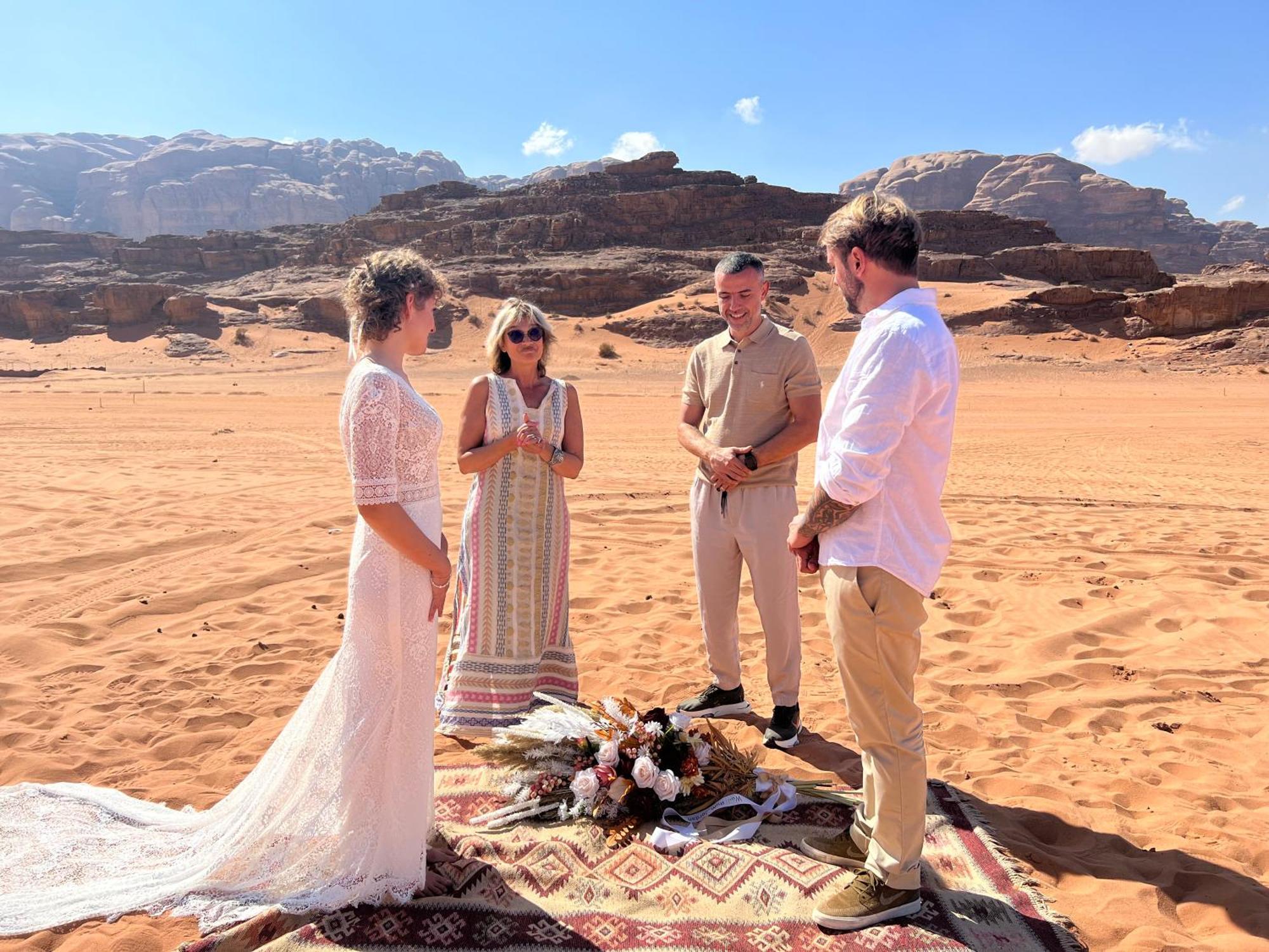 Magic Rum Hussen Wadi Rum Exteriör bild
